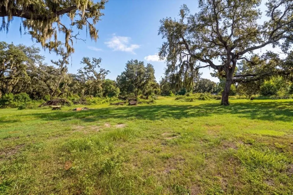205 CAGLE ROAD Brandon, FL 33511