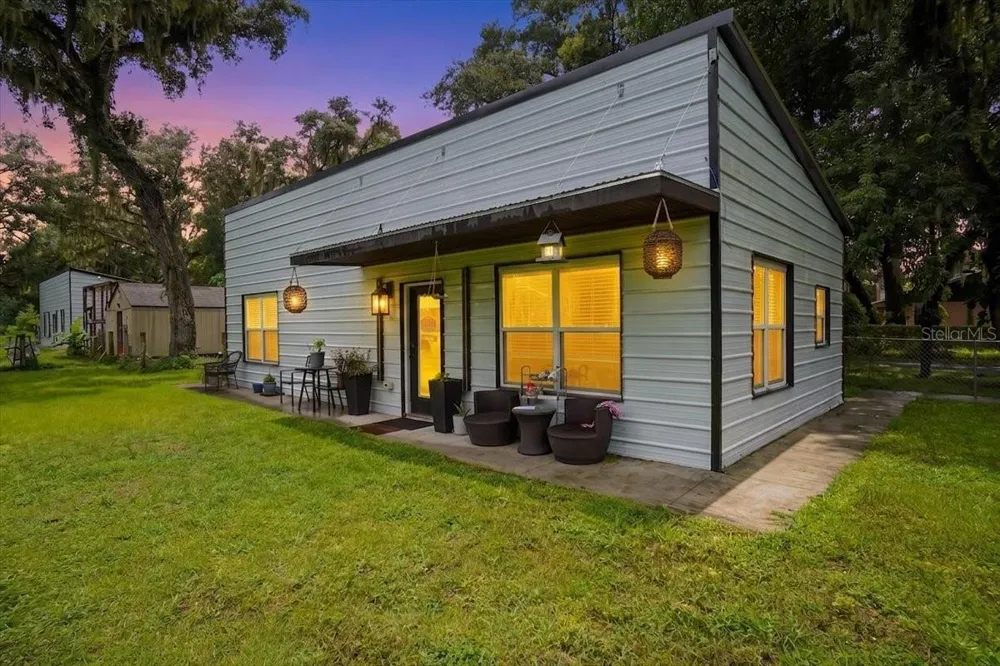 205 CAGLE ROAD Brandon, FL 33511