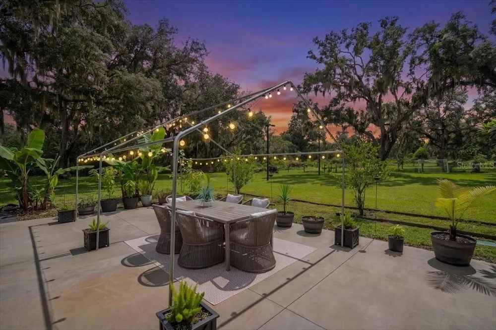 205 CAGLE ROAD Brandon, FL 33511
