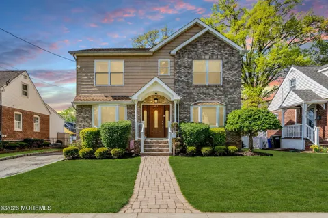 22 Macarthur Avenue