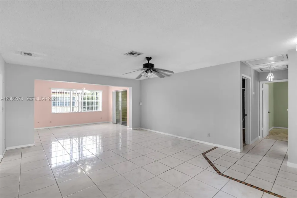 7235 Pine Bluff Dr Lake Worth, FL 33467