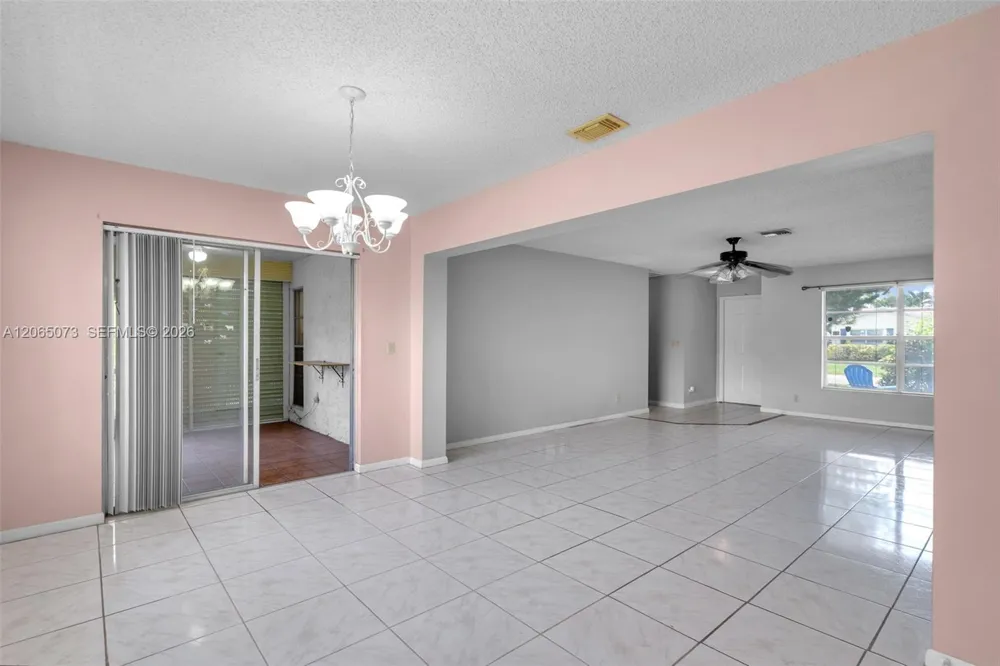 7235 Pine Bluff Dr Lake Worth, FL 33467