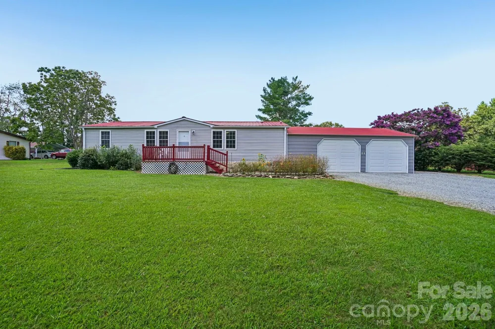 210 Leigh Anne Lane Horse Shoe, NC 28742