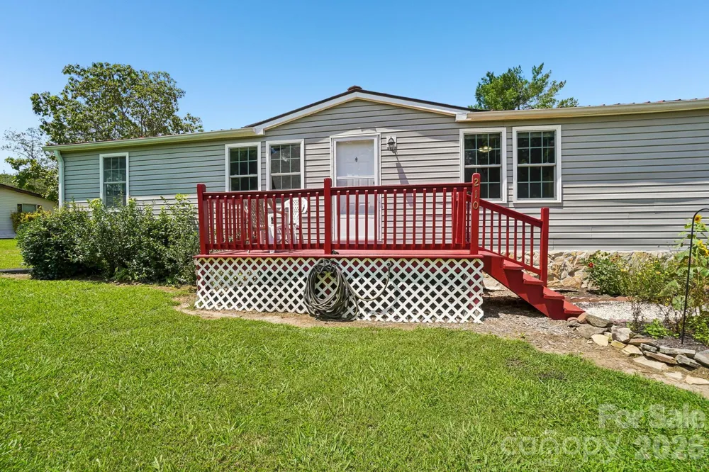 210 Leigh Anne Lane Horse Shoe, NC 28742