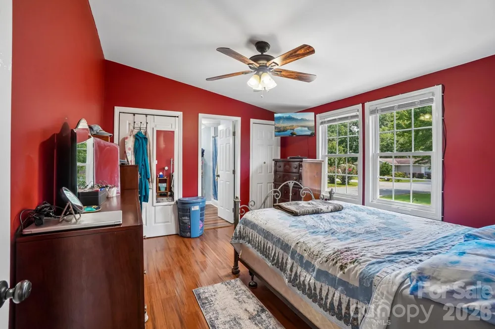 210 Leigh Anne Lane Horse Shoe, NC 28742