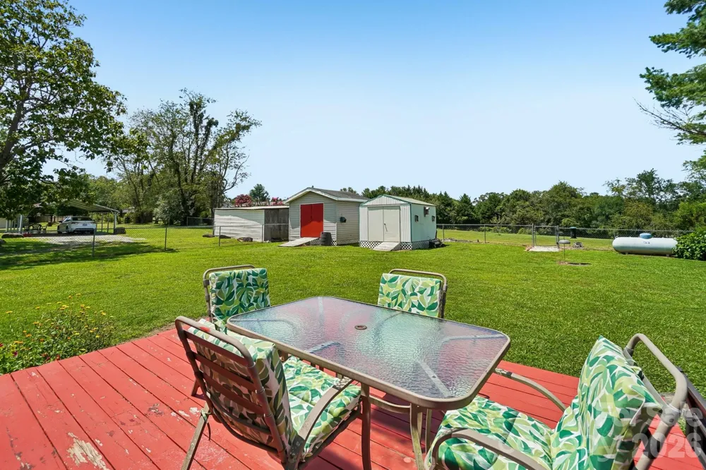 210 Leigh Anne Lane Horse Shoe, NC 28742