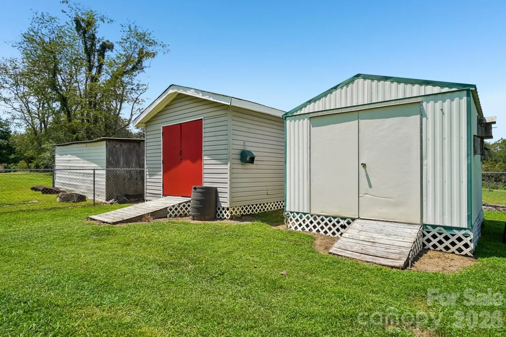 210 Leigh Anne Lane Horse Shoe, NC 28742
