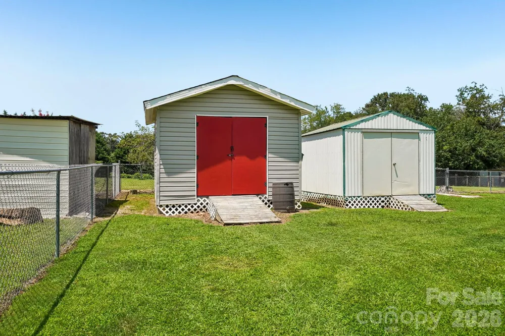 210 Leigh Anne Lane Horse Shoe, NC 28742