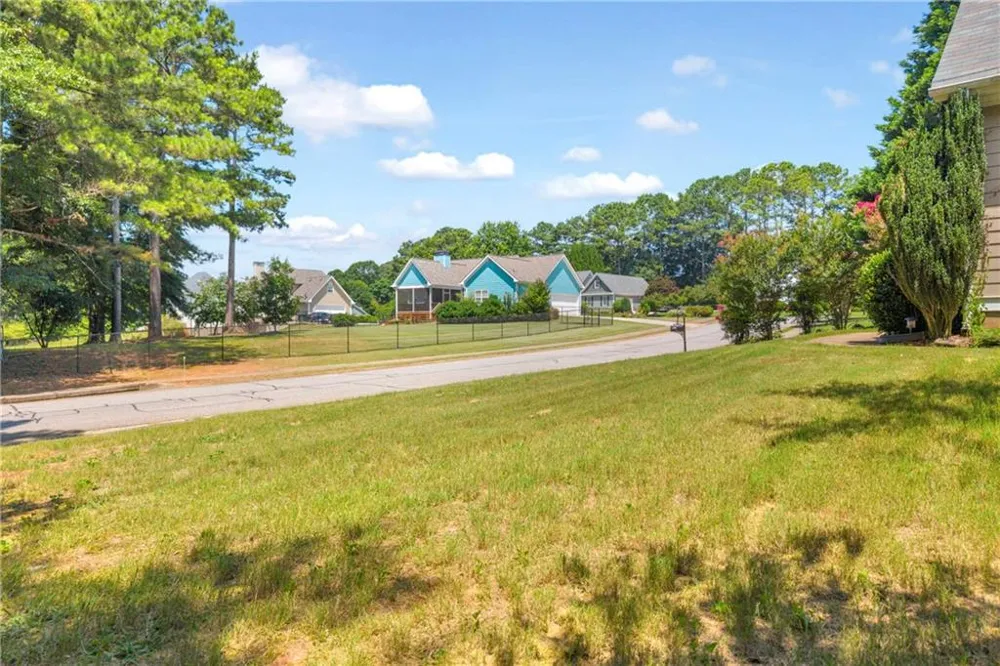 905 Daisy Lane Athens, GA 30605