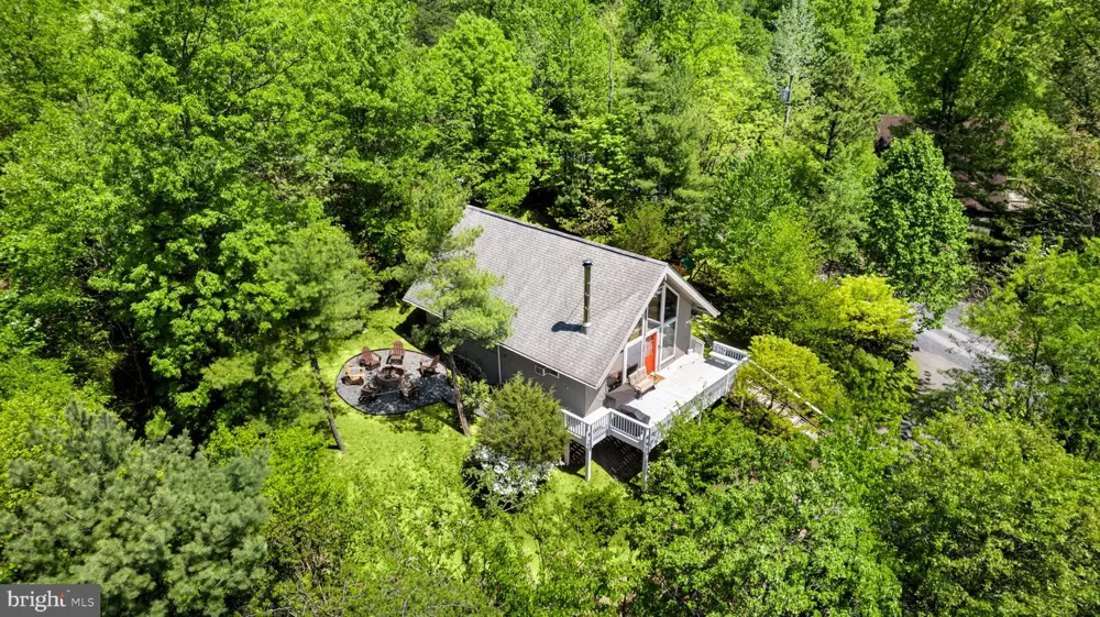 304 HOLLY RIDGE ROAD Mount Jackson, VA 22842