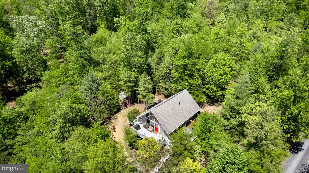 304 HOLLY RIDGE ROAD Mount Jackson, VA 22842