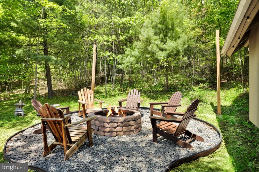 304 HOLLY RIDGE ROAD Mount Jackson, VA 22842