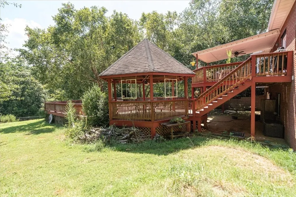 2221 Brush Creek Drive Colbert, GA 30628