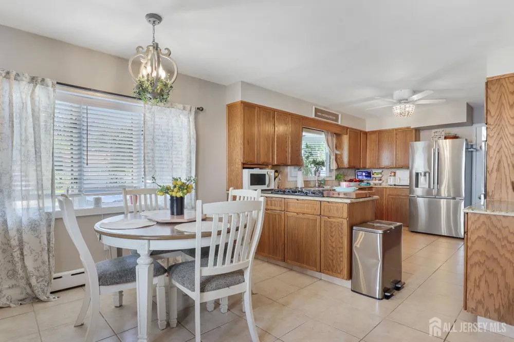 28 Colton Road Edison, NJ 08817