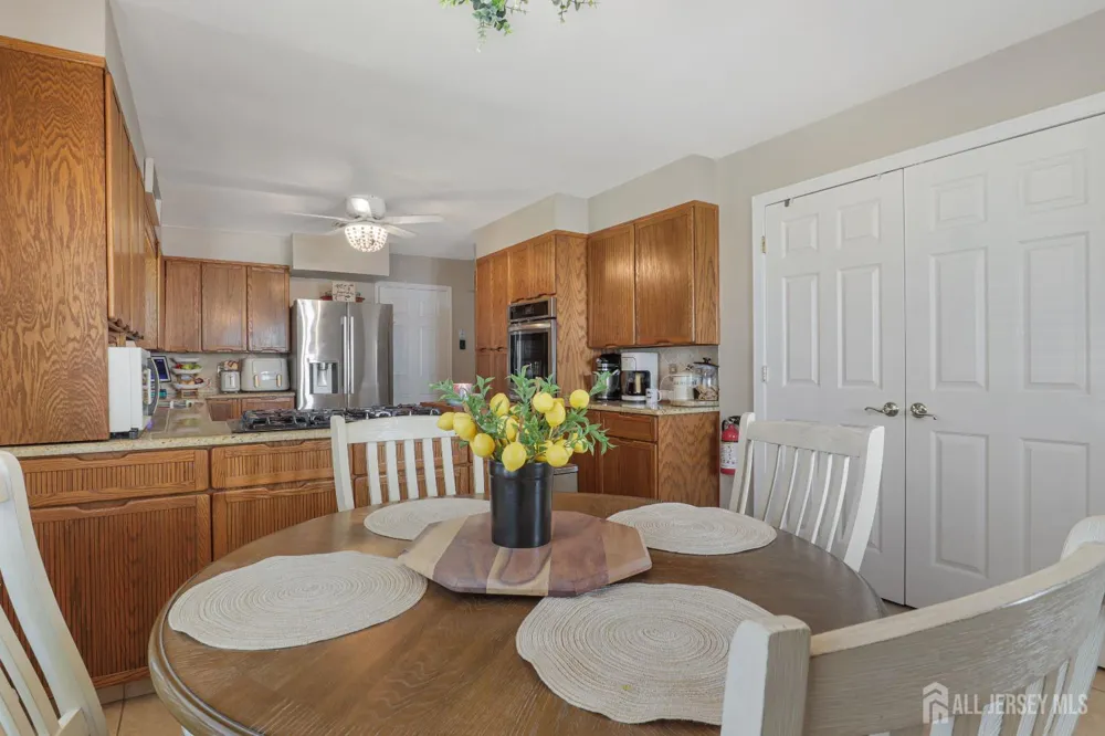 28 Colton Road Edison, NJ 08817