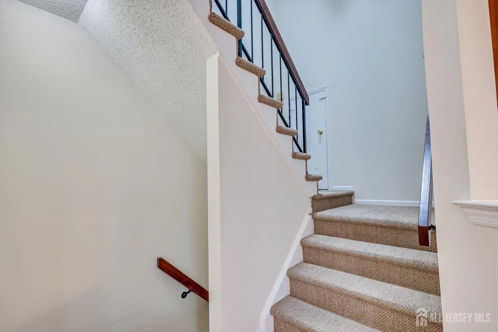 2 Farnham Square Sayreville, NJ 08859