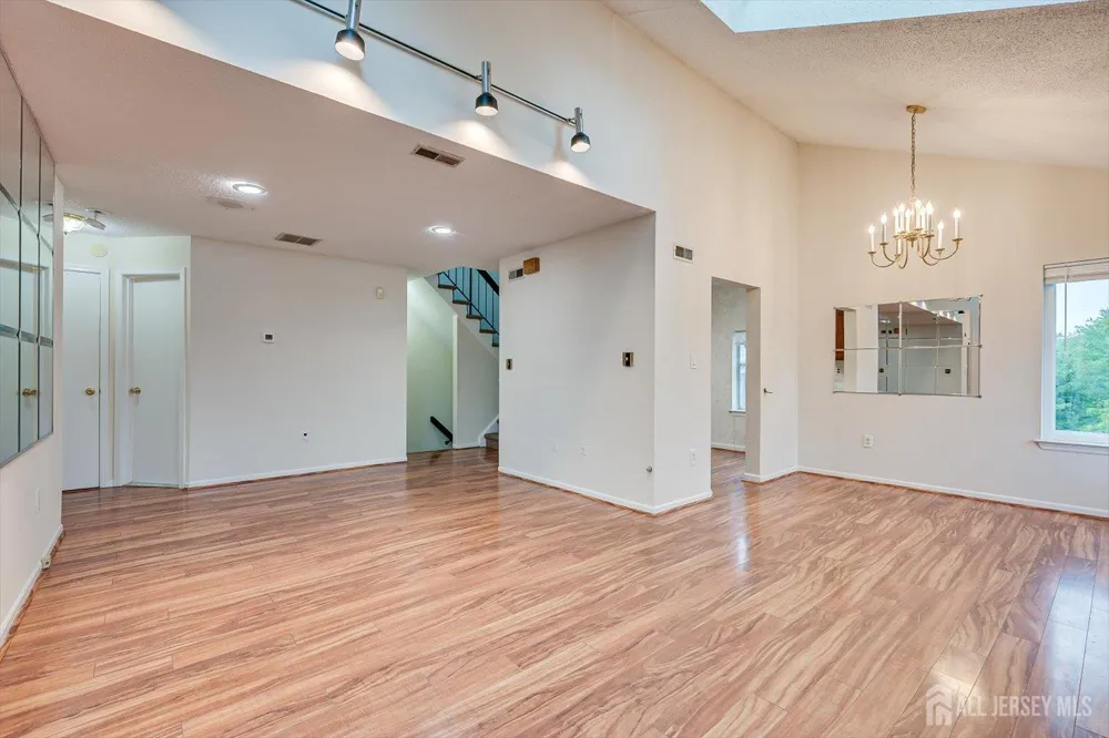 2 Farnham Square Sayreville, NJ 08859