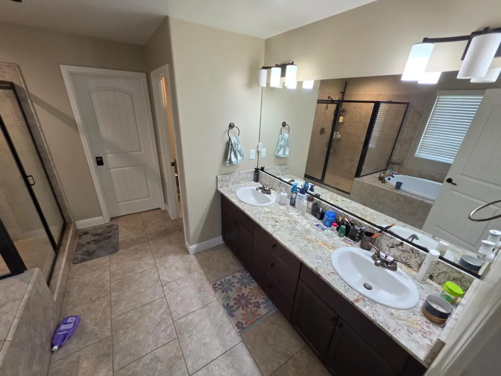 6326 W Donner Avenue Fresno, CA 93723
