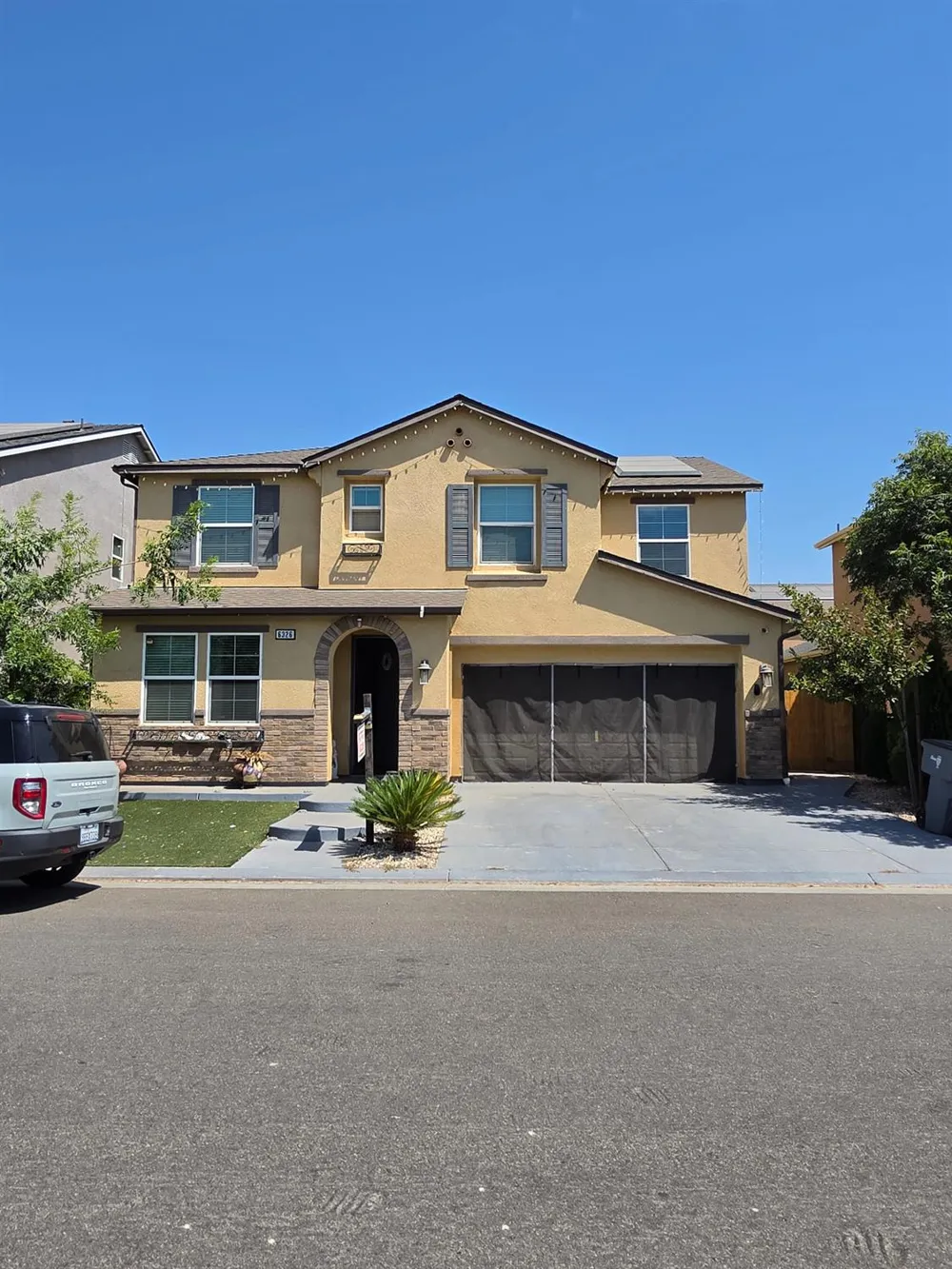 6326 W Donner Avenue Fresno, CA 93723