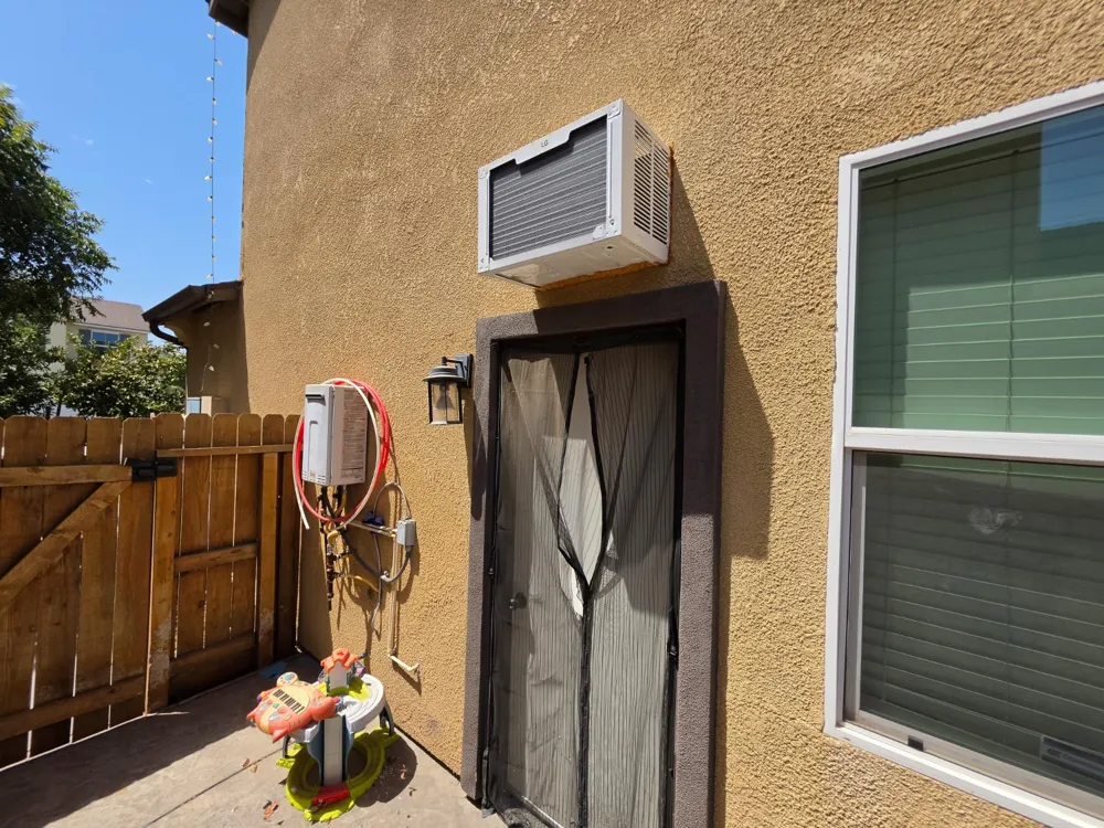 6326 W Donner Avenue Fresno, CA 93723