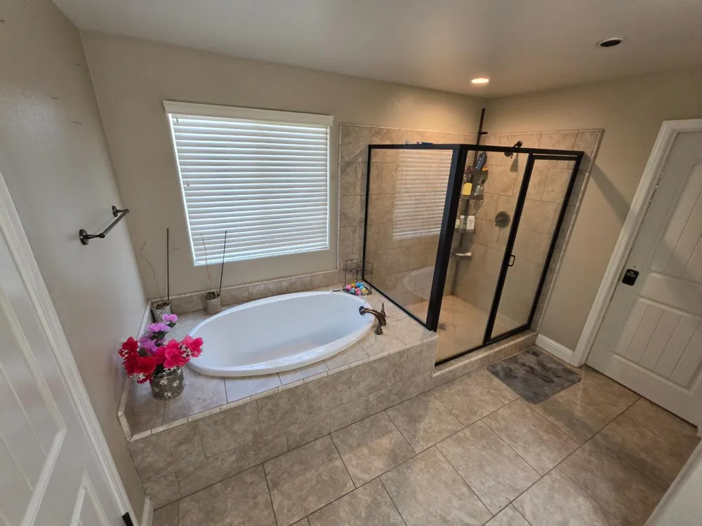 6326 W Donner Avenue Fresno, CA 93723