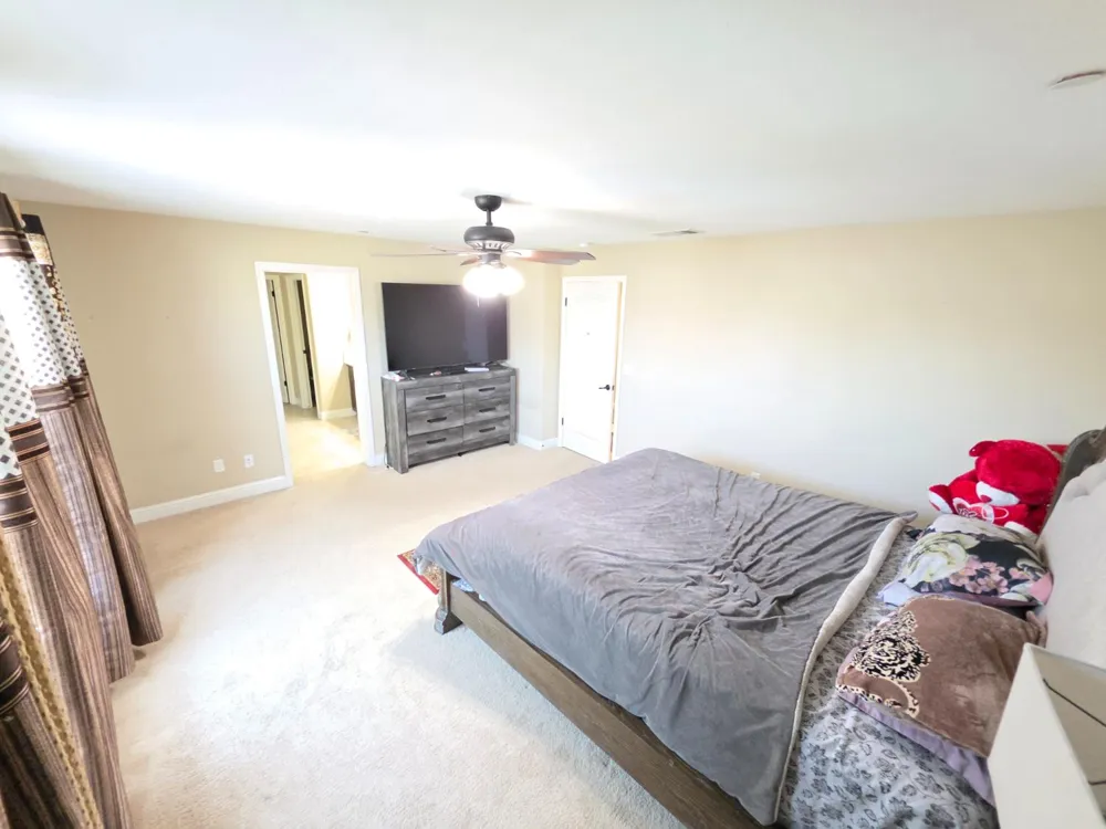6326 W Donner Avenue Fresno, CA 93723