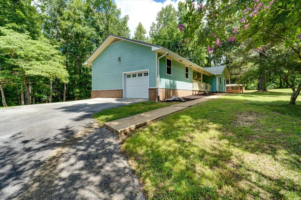 5109 Jackson Road Apison, TN 37302