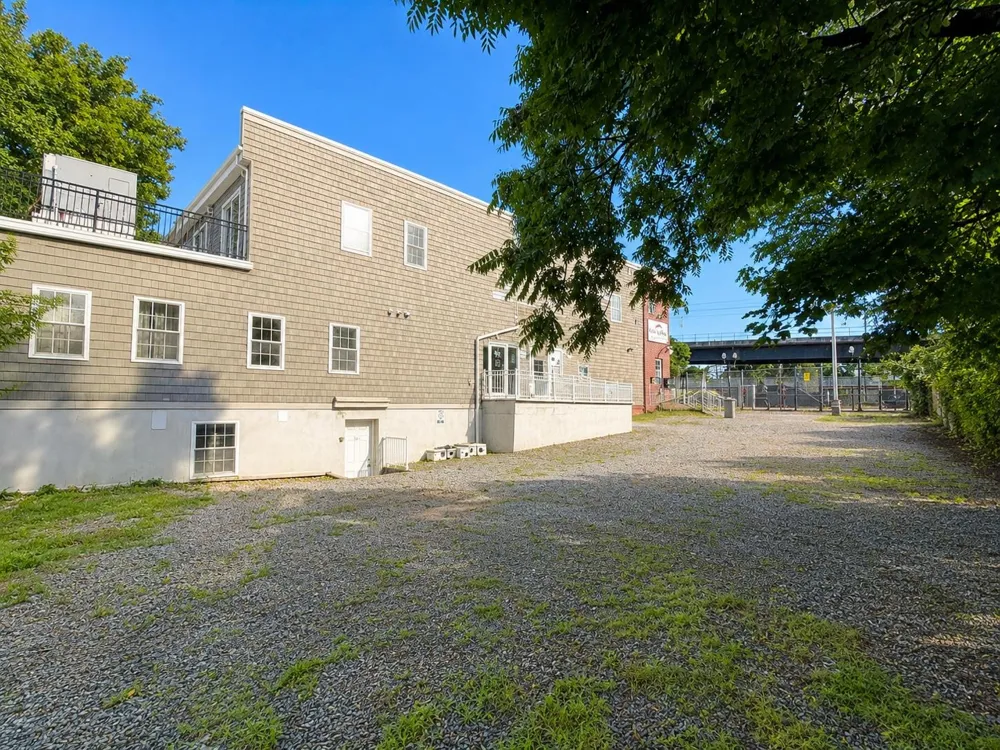 35 WEST 8TH ST Bayonne, NJ 07002