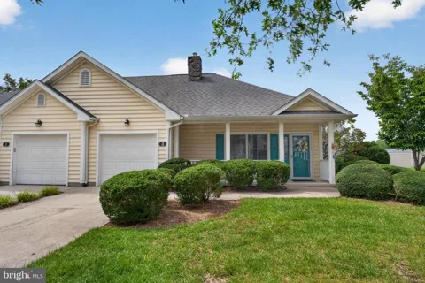3 BAYBERRY STREET #2