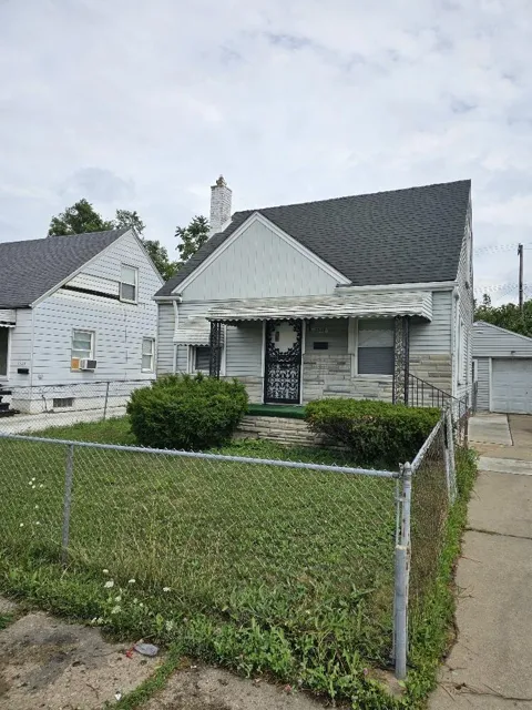 3337 S Bassett