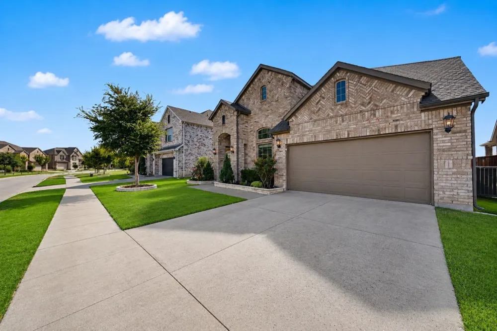 2016 Binns Drive McKinney, TX 75071