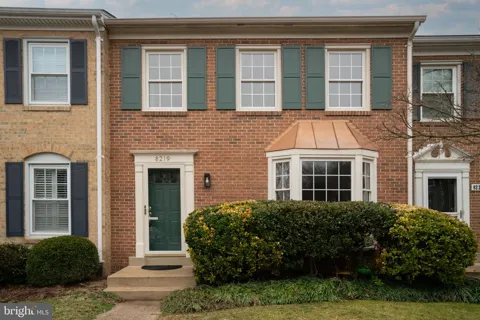 8219 DOCTOR CRAIK COURT
