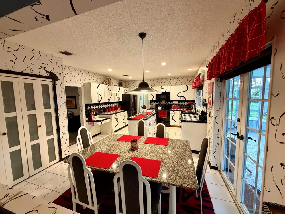 10319 GROVE STREET Cooper City, FL 33328
