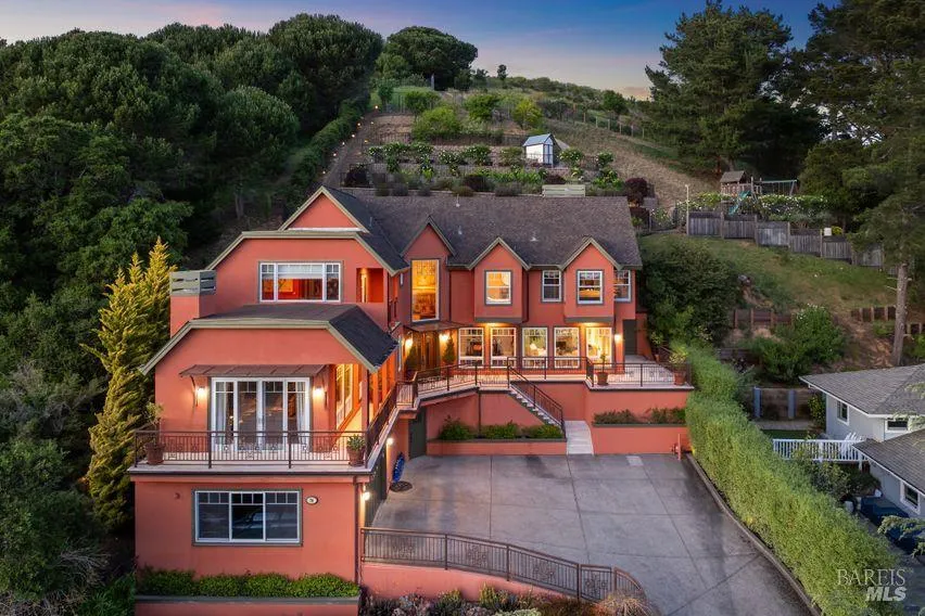 76 Bay Vista Drive Mill Valley, CA 94941