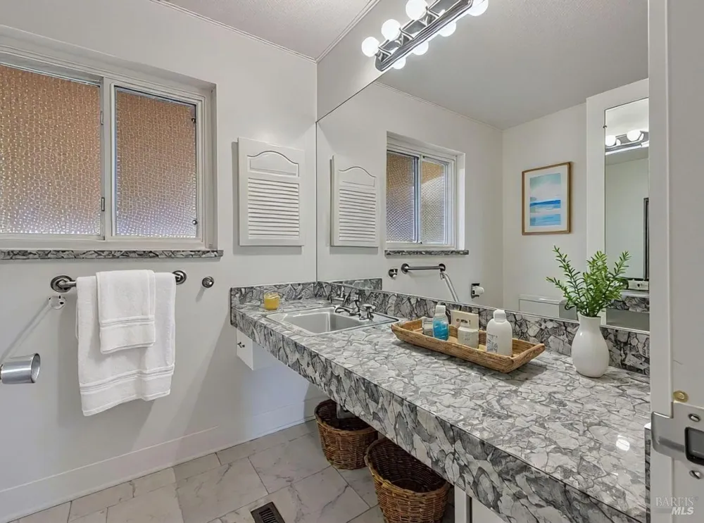 4 Point San Pedro Road ##4 San Rafael, CA 94901