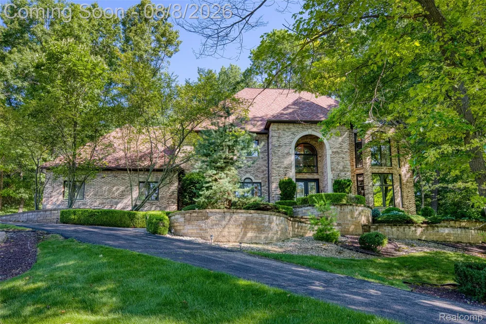 2425 Darren Drive Washington Township, MI 48094