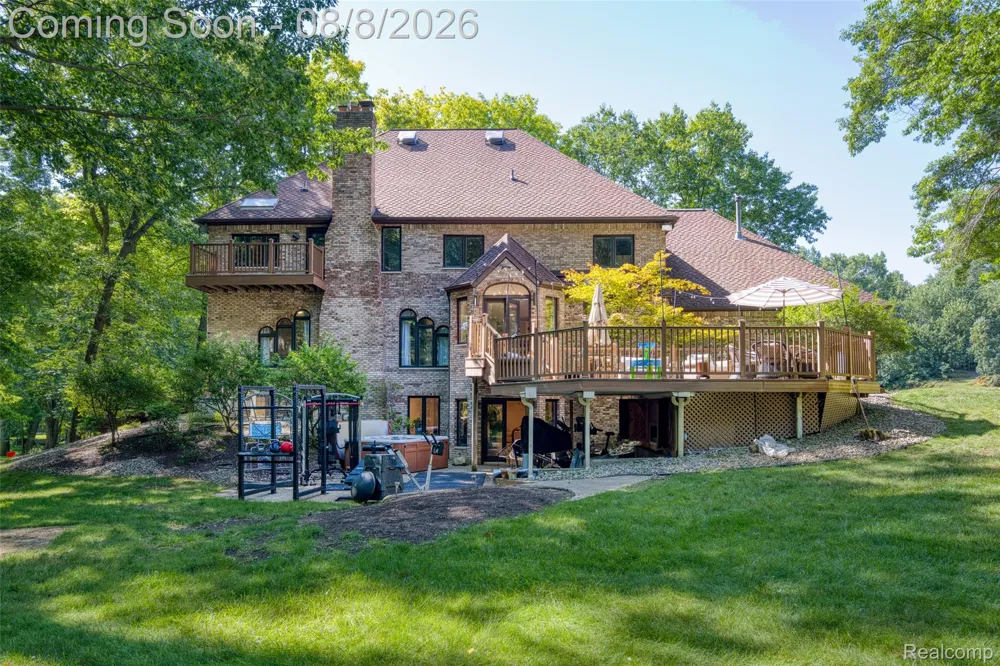 2425 Darren Drive Washington Township, MI 48094
