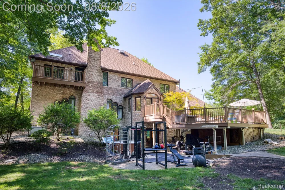 2425 Darren Drive Washington Township, MI 48094