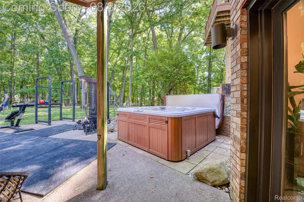 2425 Darren Drive Washington Township, MI 48094
