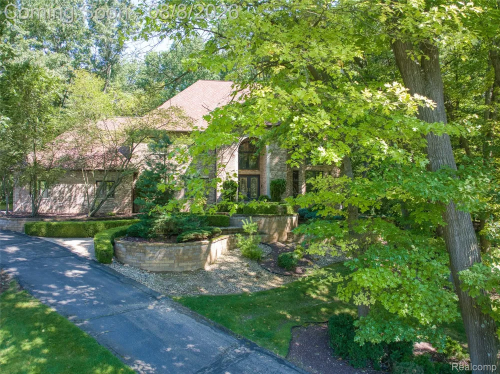 2425 Darren Drive Washington Township, MI 48094
