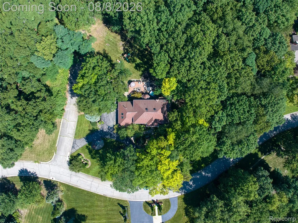 2425 Darren Drive Washington Township, MI 48094