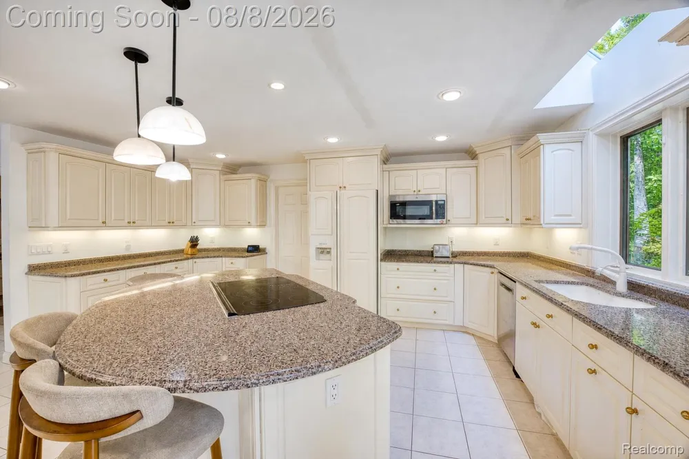 2425 Darren Drive Washington Township, MI 48094