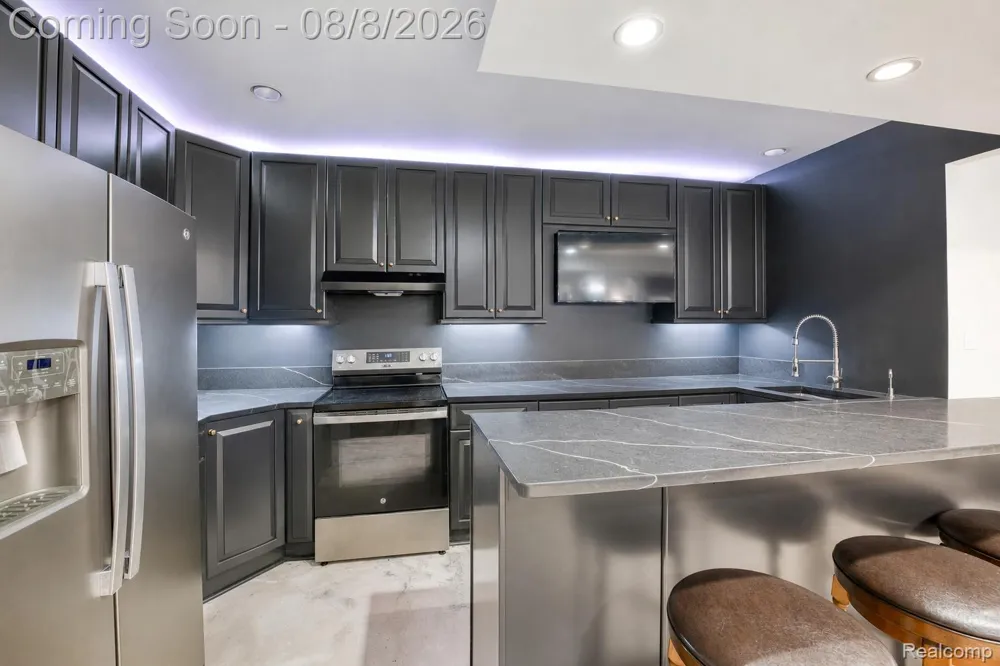 2425 Darren Drive Washington Township, MI 48094