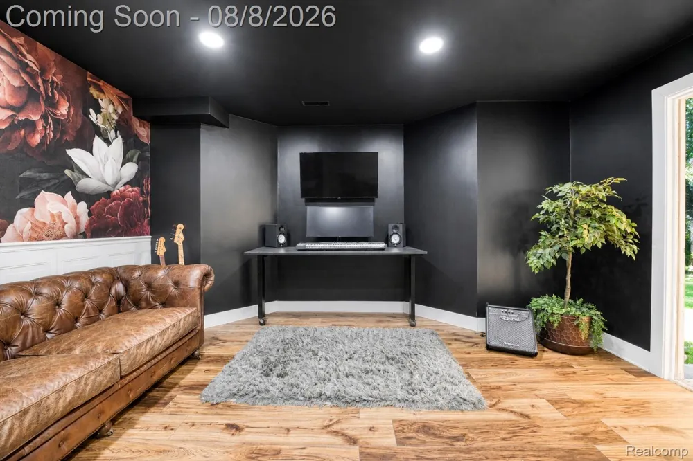 2425 Darren Drive Washington Township, MI 48094