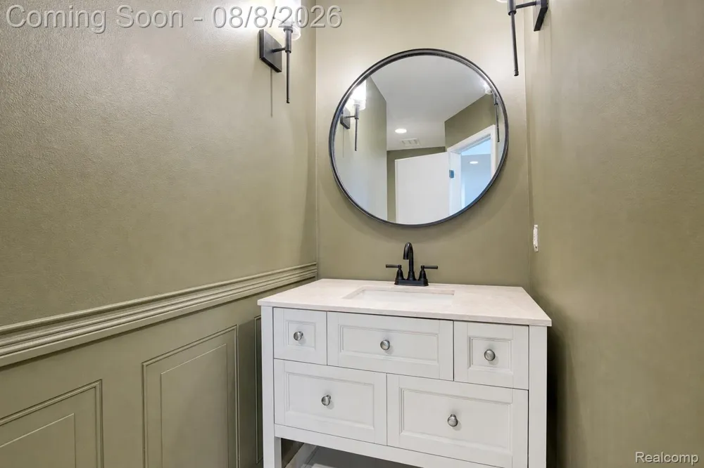 2425 Darren Drive Washington Township, MI 48094