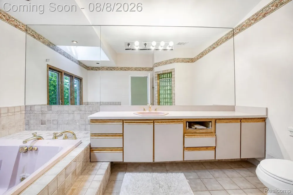 2425 Darren Drive Washington Township, MI 48094