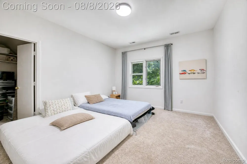 2425 Darren Drive Washington Township, MI 48094