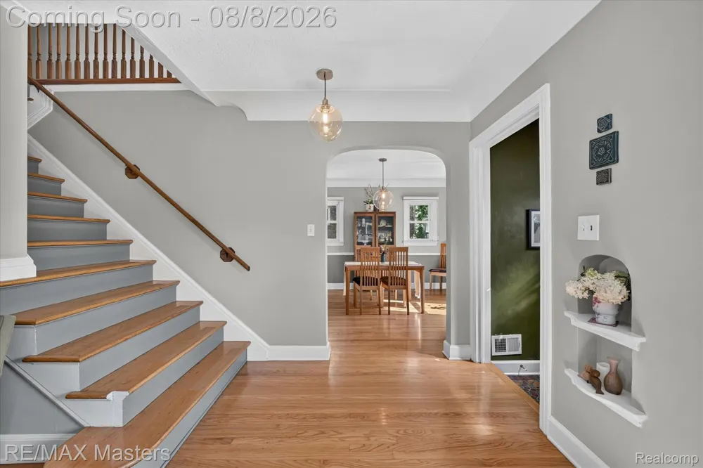 2212 22nd Street Wyandotte City, MI 48192