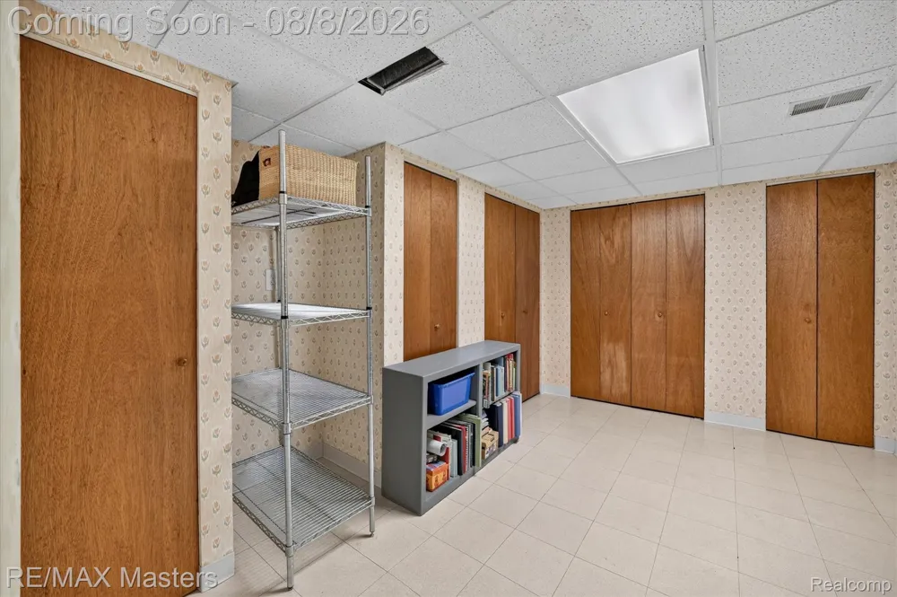 2212 22nd Street Wyandotte City, MI 48192