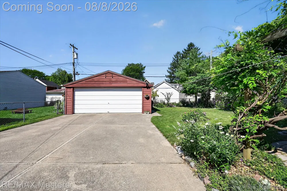 2212 22nd Street Wyandotte City, MI 48192
